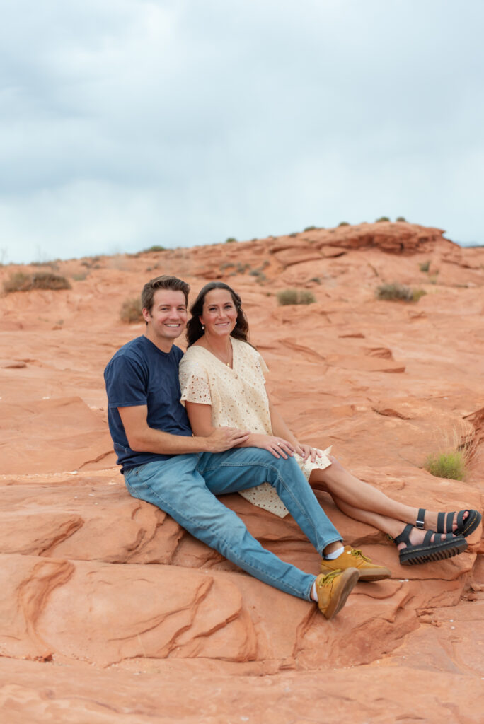 Couples photo by red rocks