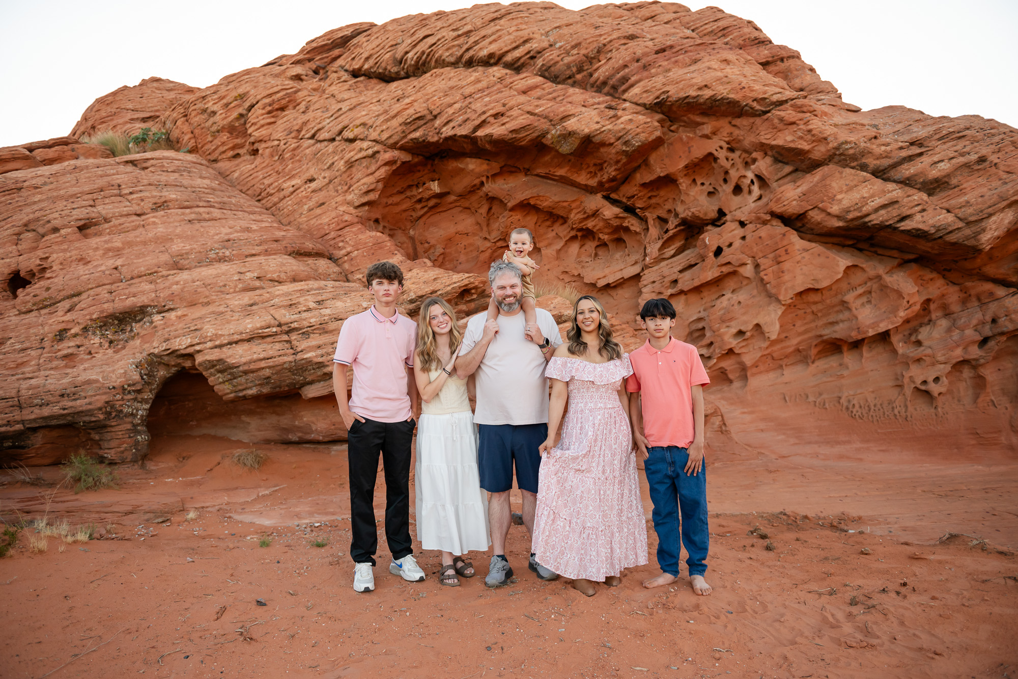 Red Rock family photos in Hurricane, Utah